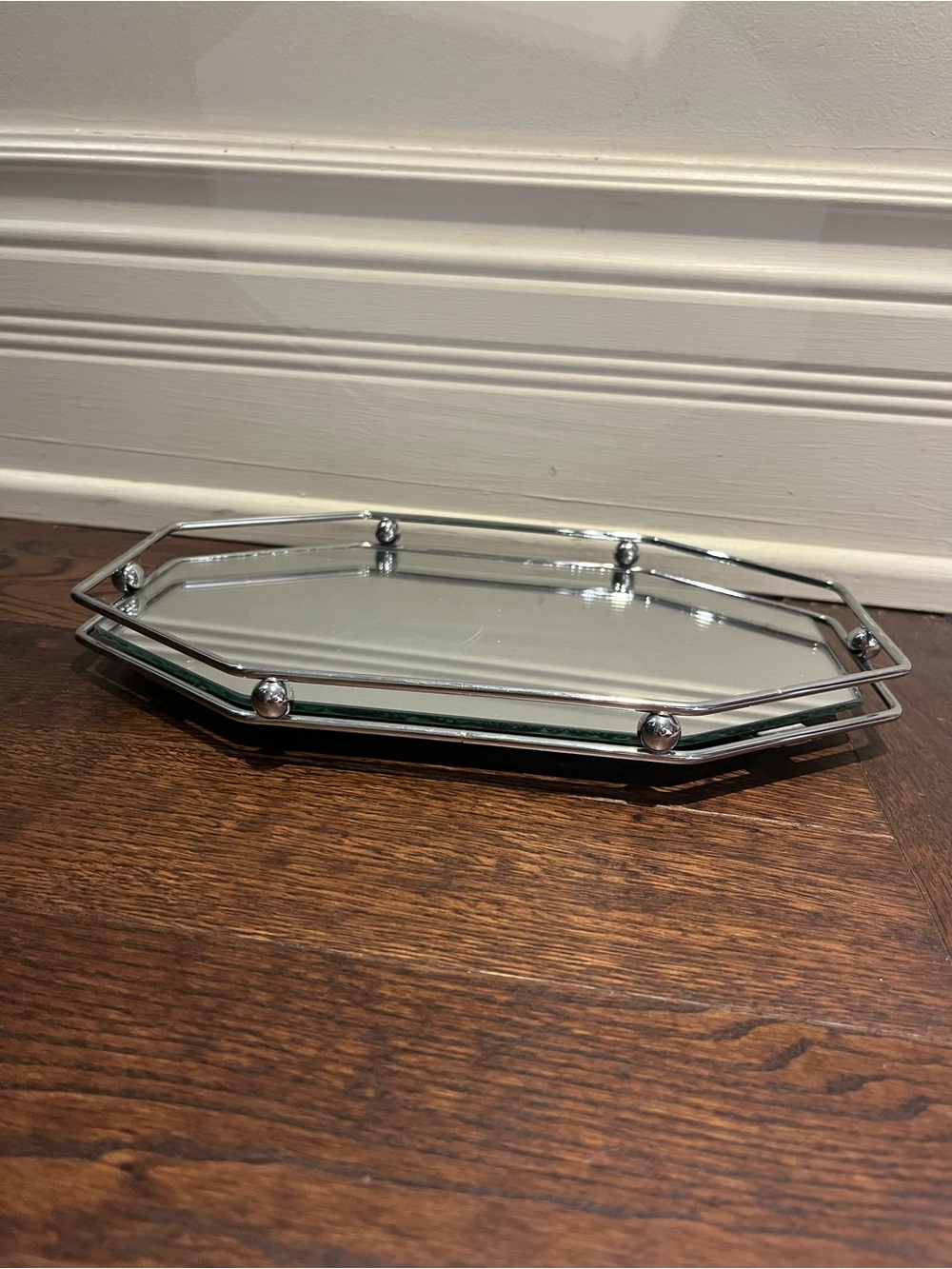 Octagonal Mirrored Vanity Tray in Silver - Sleek Decorative Organizer